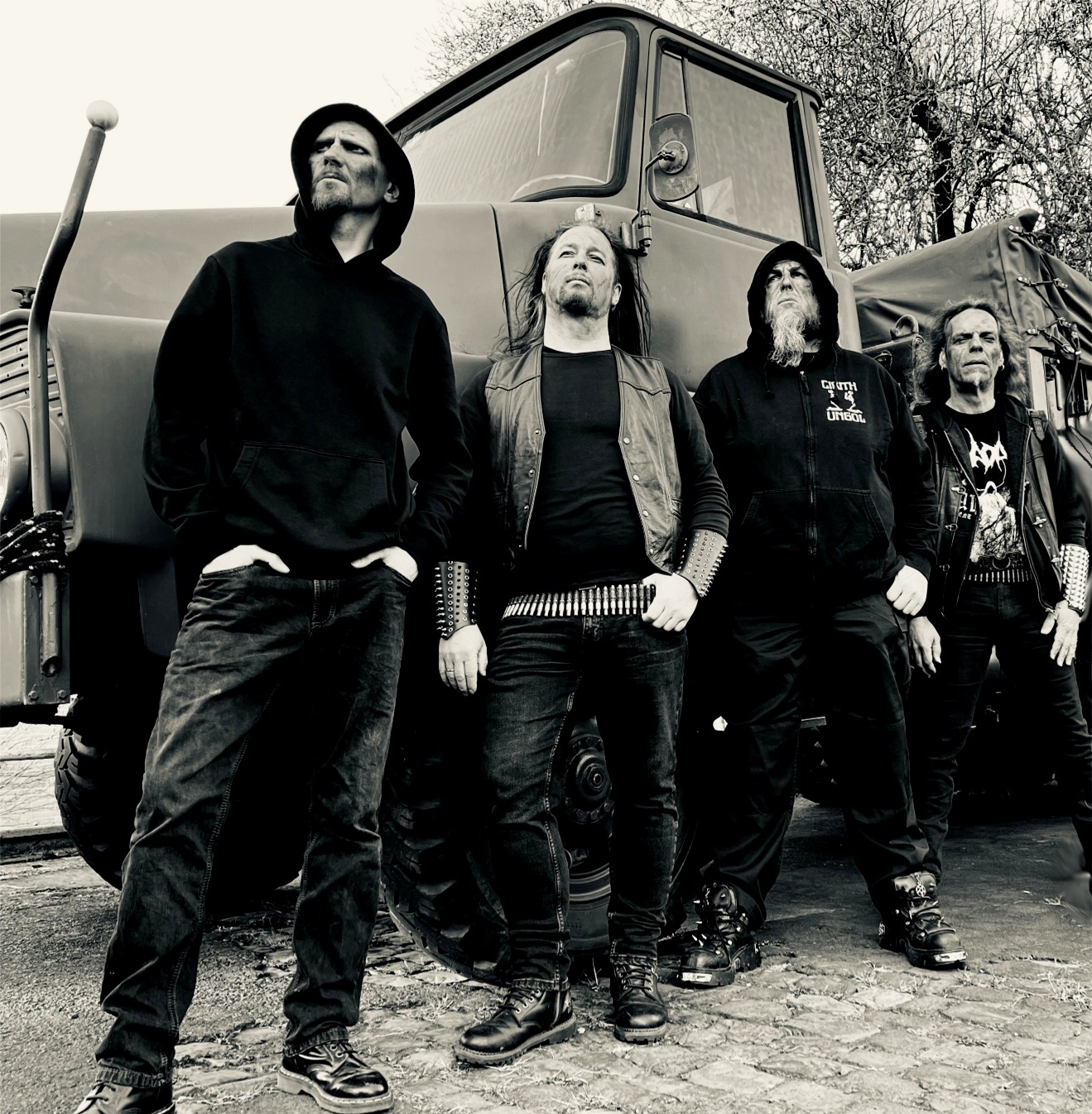 New Drummer wanted ! New Drummer wanted !